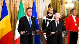 Iohannis a decorat-o pe fiica preşedintelui Italiei cu Ordinul Naţional 