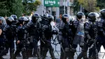 Alți cinci suspecți, reținuți după violențele de la protestul din Piața Victoriei. Unul ar fi lovit un jandarm