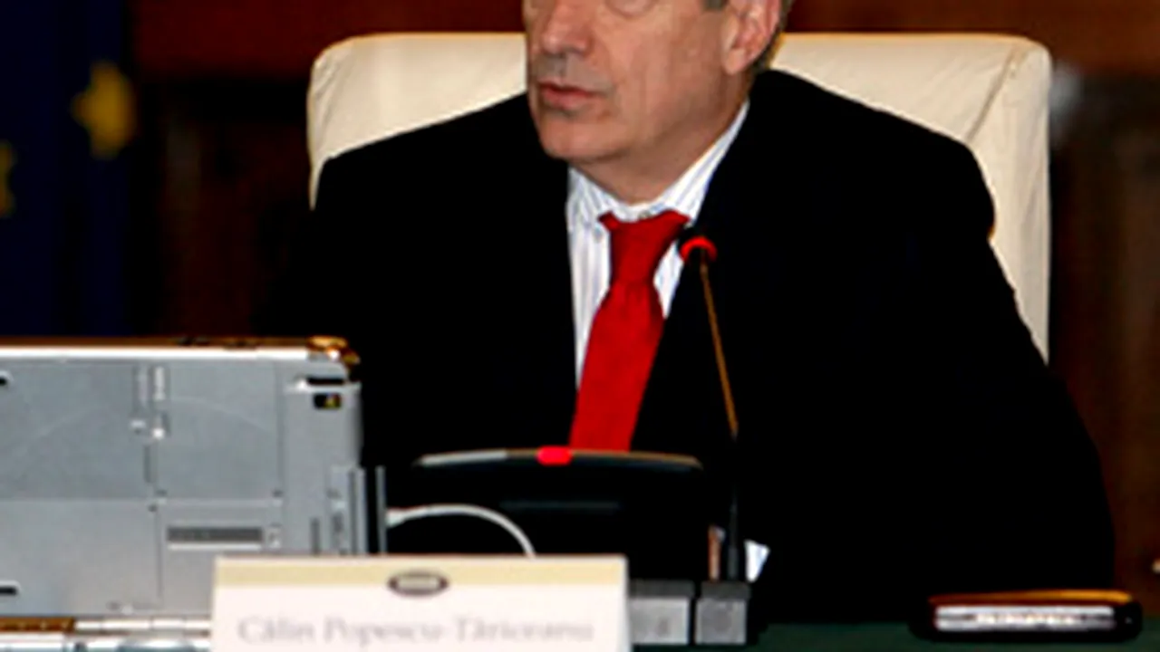 Tăriceanu vrea să modifice salariile conducătorilor de agenţii din Guvern şi ministere