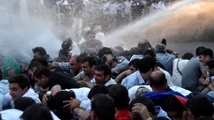 Preşedintele Armeniei suspendă creşterea preţului la electricitate, care a determinat proteste ample