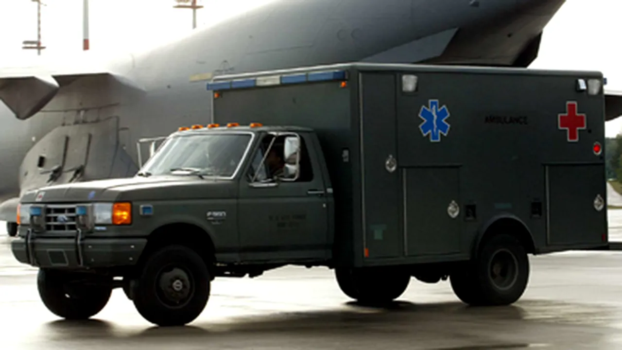 Duşa: 3 dintre militarii răniţi, transportaţi în Germania. Ceilalţi 2, din Kandahar, vor fi externaţi