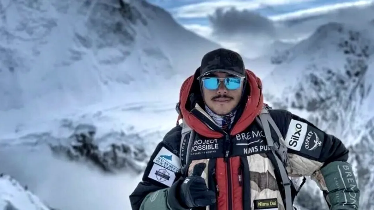 Zece alpiniști au dispărut după o avalanșă pe unul dintre cei mai periculoși munți din lume. Printre ei se află celebrul Nirmal Purja