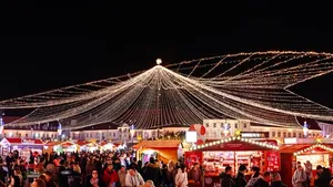 Târgul de Crăciun din Sibiu se deschide vineri. Spectacol de colinde în deschidere