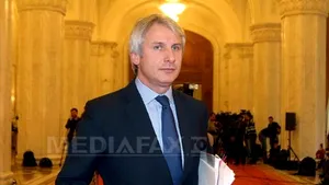 CONFERINŢA MEDIAFAX - Teodorovici: Vom face verificări pe POSDRU. Dacă sunt maşini, locuinţe cumpărate, tăiem în carne vie