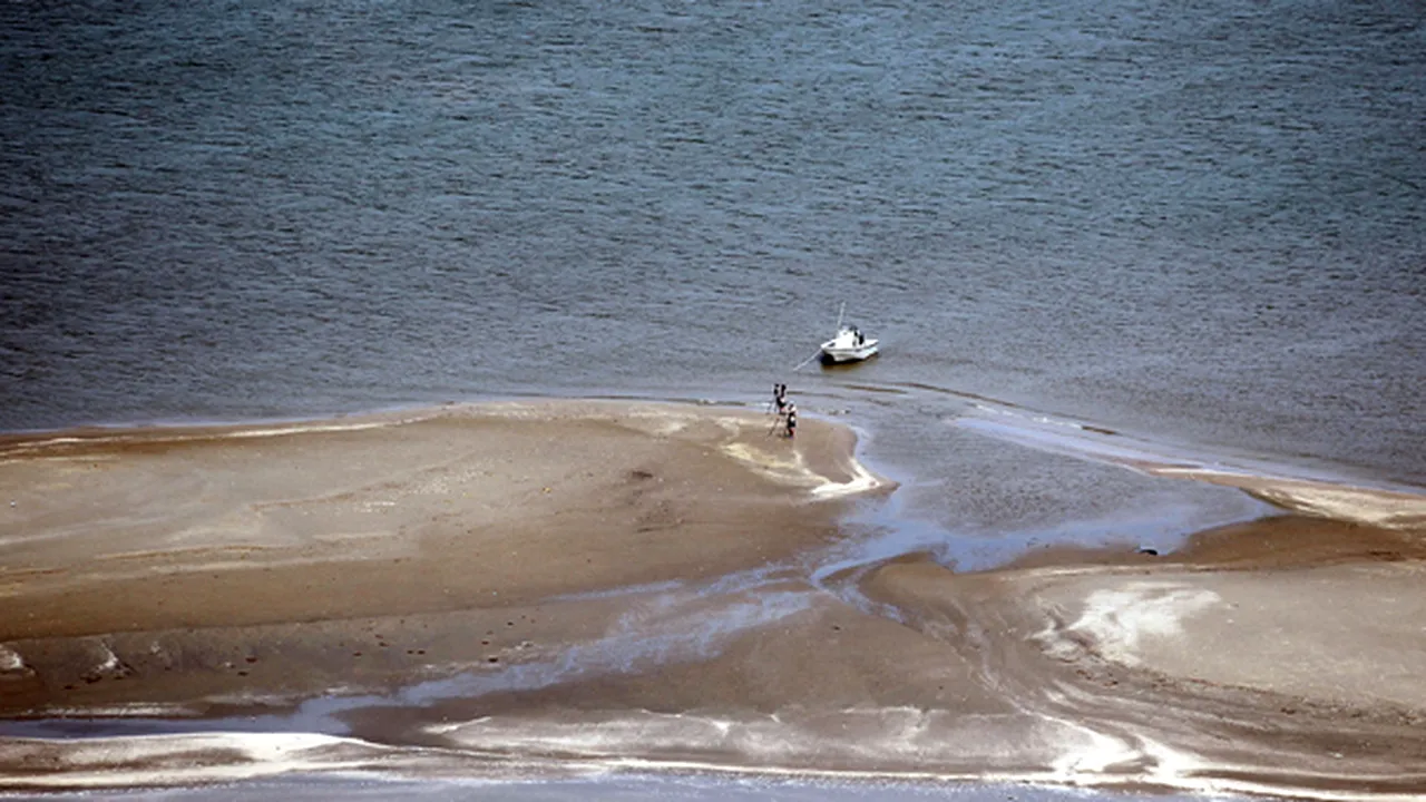 O platformă de extracţie a gazelor naturale s-a scufundat în Marea Caraibelor