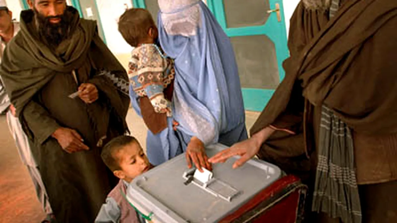Alegeri Afganistan: Rată de participare de 38,70 la sută
