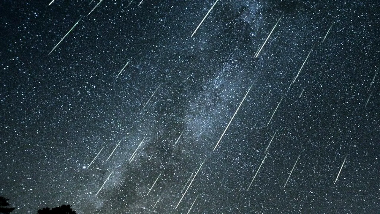 Un cadou pe cer înainte de Crăciun, vizibil și din România