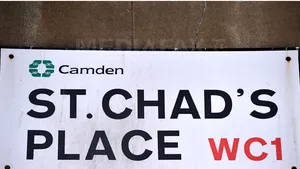 Dispută în Marea Britanie, după ce primăriile au renunţat la semnele de punctuaţie din numele străzilor