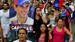 PROTESTE în Venezuela: Cel puţin şapte morţi şi zeci de răniţi. Maduro: Au fost ucişi de hoarde fasciste - GALERIE FOTO