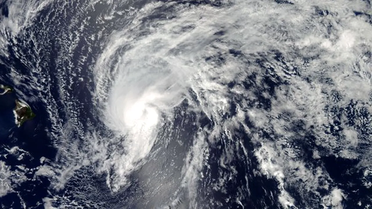 Furtuna tropicală Flossie ameninţă arhipelagul Hawaii