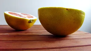 Pomelo din China cu pesticide, retras de la vânzare