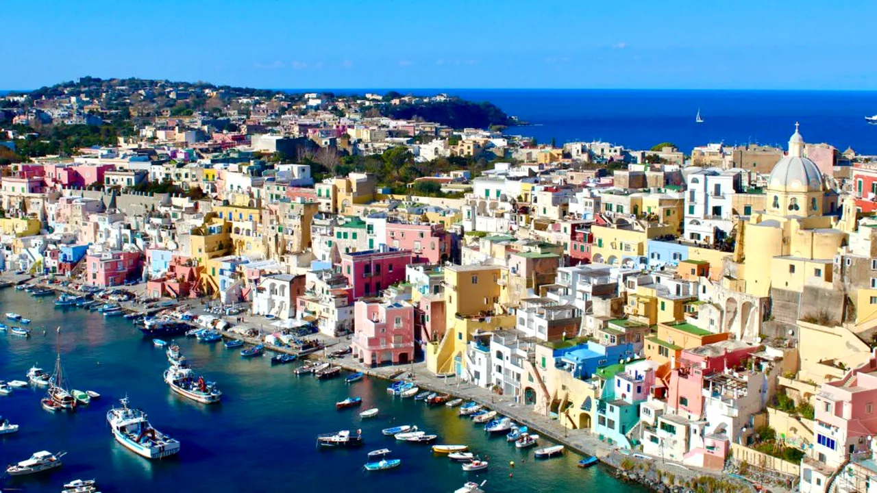 Surpriza unui top turistic. O mică insulă a întrecut locuri celebre și a fost declarată cea mai autentică destinație din Italia