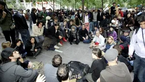 Sute de persoane au încercat să ocupe Wall Street, în semn de protest faţă de reducerile bugetare