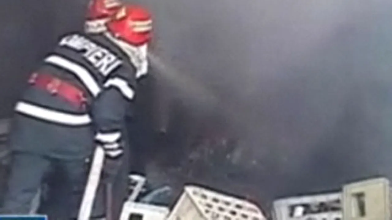 Incendiu la un depozit de băuturi alcoolice, în Mureş - VIDEO