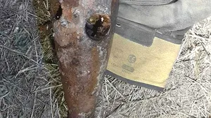 Un bărbat aflat la scăldat a descoperit o bombă