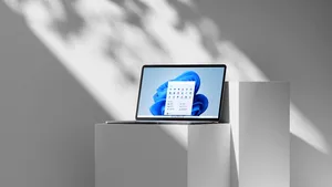 Microsoft a lansat sistemul de operare Windows 11. „Noul sistem de operare poate fi găsit pe computerele Windows 10 eligibile şi pe cele noi care au Windows 11 pre-instalat”