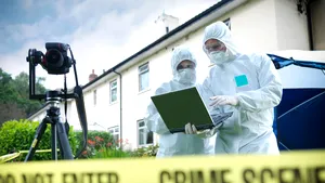 Şase persoane, inclusiv cinci copii, au fost împuşcate mortal într-o locuinţă din Statele Unite