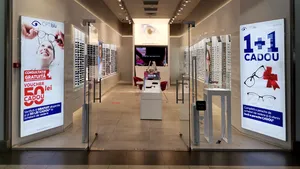 (P) Consultaţii gratuite pentru determinarea dioptriilor şi vouchere-cadou în reţeaua OPTIblu