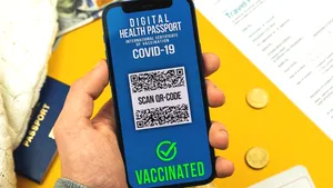 Danezii vor implementa ”paşaportul COVID-19”. Liber la restaurante, cinema şi mall-uri pentru cei care îl deţin