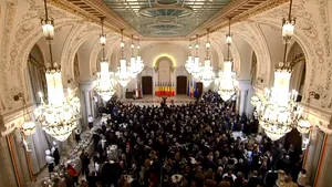 Viorica Dăncilă şi şapte miniştri, printre care Teodorivici şi Andronescu, la recepţia de la Cotroceni. Cine şi-a făcut selfie cu Iohannis | FOTO