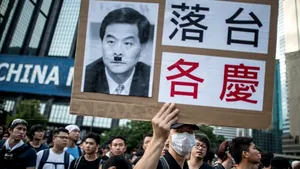 Liderii studenţilor din Hong Kong i-au dat ultimatum premierului Leung Chun-ying să demisioneze