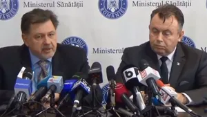 Rafila, despre COVID-19: Vârf în aprilie-mai, în cursul verii va scădea, în iarnă va creşte din nou