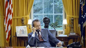 Ion Cristoiu: Constantin Tănase contribuie la Subscripţia „Pentru fraţii basarabeni şi bucovineni în refugiu”/ Richard Nixon se temea de trei consecinţe ale apariţiei în presă a unor documente marcate de ştampila 