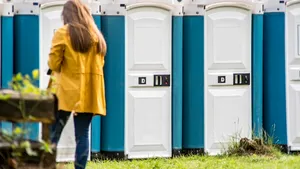 Primăria Capitalei închiriază mii de toalete ecologice mobile, inclusiv pentru persoane cu dizabilităţi