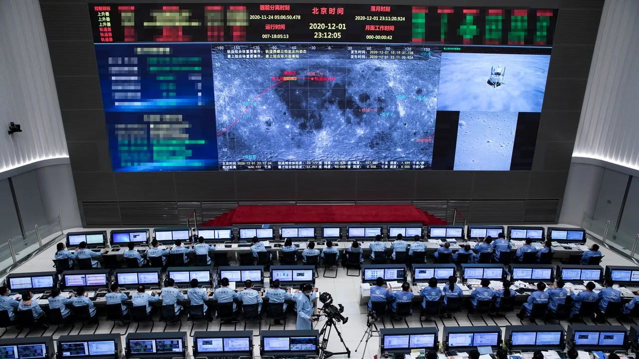 China: Sonda spaţială Chang’e-5  a a aselenizat cu succes după o călătorie de 112 ore de pe Pământ