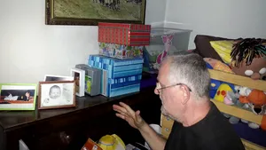 REPORTAJ: Tatăl unui copil mort în spital îşi cere dreptatea: Vincent, victima nepăsării şi aroganţei