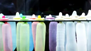 Prezervativul este cel mai cunoscut mijloc de contracepţie pentru românce