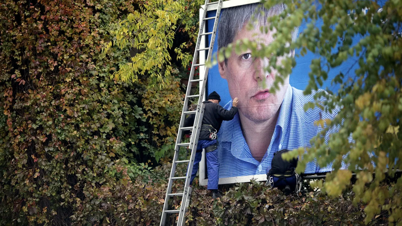 România intră astăzi, 11 noiembrie, în CAMPANIA electorală pentru alegerea noului Parlament. Ce se schimbă? Revine votul pe liste 