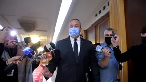 PNL îşi menţine decizia de a merge în Parlament cu un guvern minoritar condus de Nicolae Ciucă