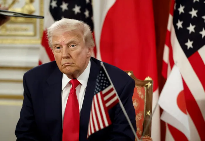 EXTERNE Donald Trump ajunge la cel mai scăzut nivel de popularitate din cele două mandate. Democrații au un avans de 12 puncte înaintea alegerilor