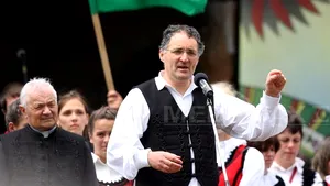 Focul Solidarităţii maghiarilor s-a aprins în mai multe localităţi din Harghita, din iniţiativa UDMR