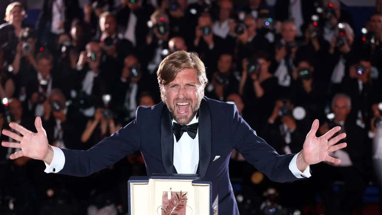 Suedezul Östlund câştigă al doilea Palme d'Or cu „Triunghiul tristeţii”