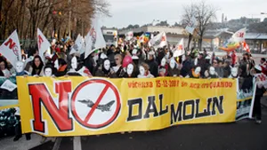 Italia: Protest faţă de extinderea unei baze militare americane