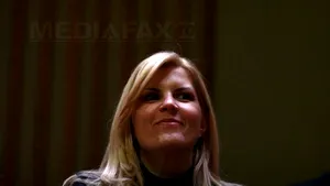 Udrea: Un adevărat război - trei bărbaţi se războiesc cu Elena Udrea