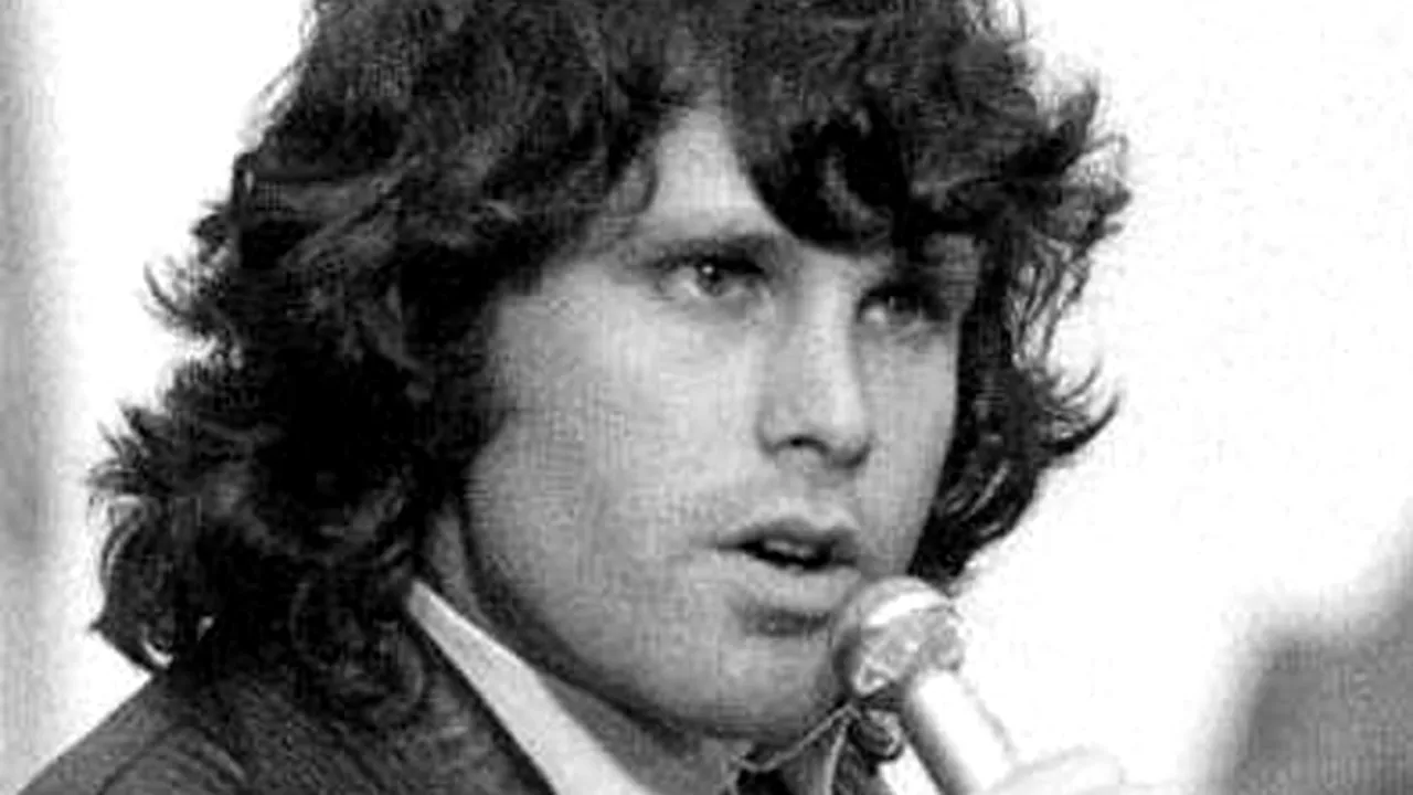 Moartea lui Jim Morrison rămâne şi după 40 de ani învăluită în mister