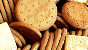 Anglia. Experţii cer interzicerea prăjiturilor şi biscuiţilor la prânz