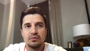 Healthcare Trends: Care sunt bolile de sân ce pot apărea după implanturile mamare? Care este cea mai riscantă operaţie de chirurgie plastică? Medicul specialist în Chirurgie Plastică, Gabriel Mazilu, îţi răspunde