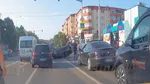 Bacău: Un copil de 2 ani, scos pe geam de jandarmi dintr-o mașină răsturnată