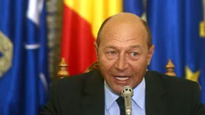 Băsescu: Sistemul de educaţie nu poate fi schimbat peste noapte