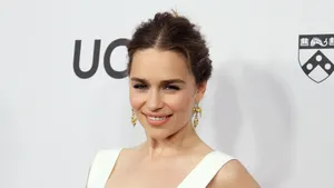 Emilia Clarke, schimbare radicală de look. Cum arată astăzi actriţa care o interpretează pe mama dragonilor în Game of Thrones