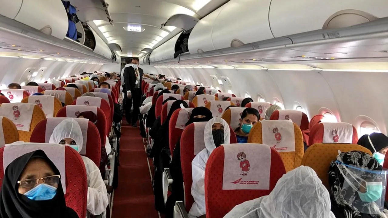Preţul mediu al unui bilet de avion a scăzut în 2020 cu 25% faţă de anul anterior