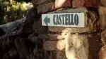 Castelul alb de pe dealurile Siciliei care i-a cucerit pe turiști. Ce ascunde dincolo de zidurile sale