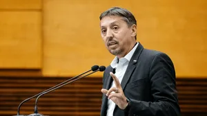Daniel David anunță reforma titularizării: Evaluarea profesorilor la fiecare 5 ani