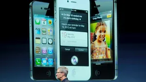 Număr record de comenzi pentru iPhone 4S