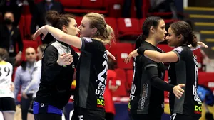 CSM Bucureşti-CSKA Moscova, 32-27. Victorie importantă a ”Tigroaicelor” care sunt cu un pas în Final Four