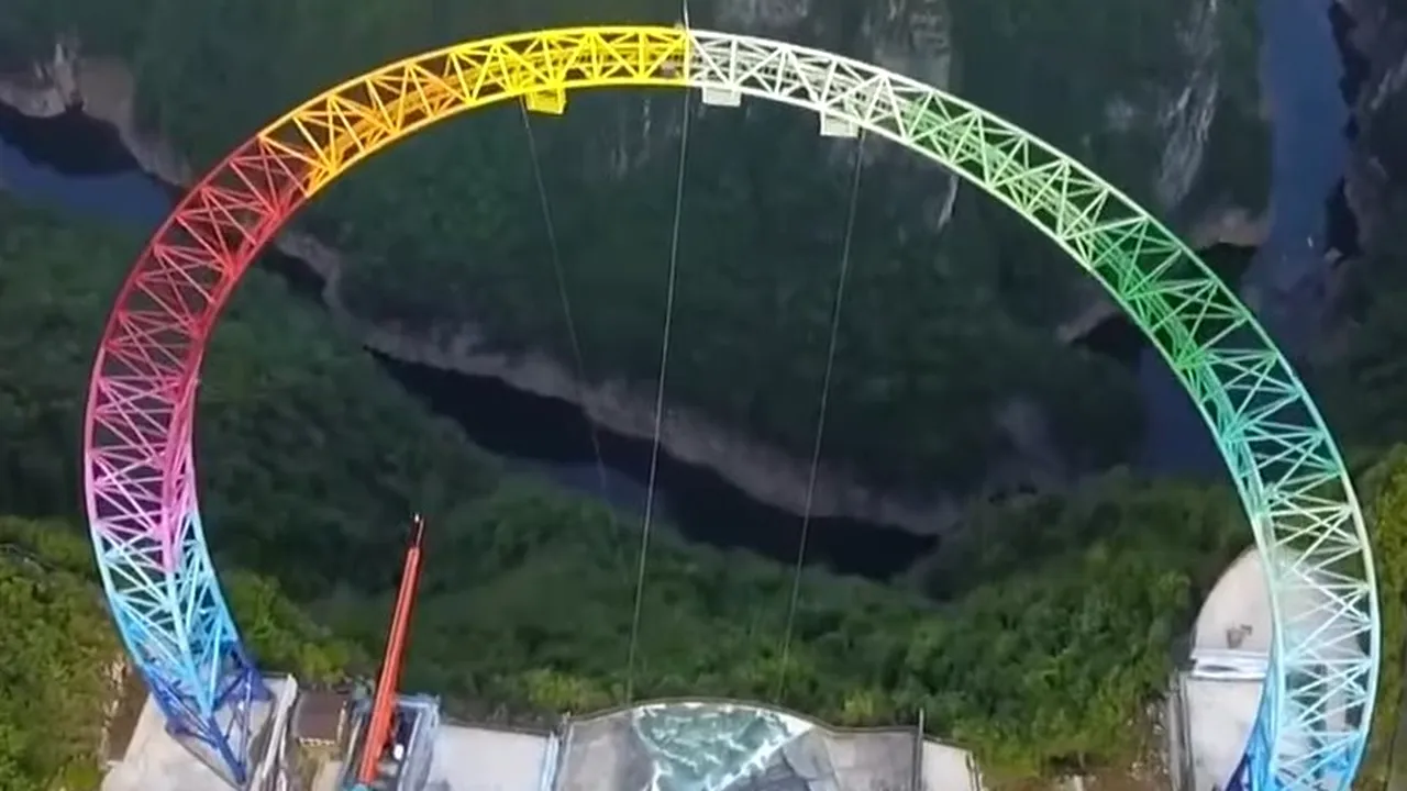 Adrenalină la maximum: cel mai înalt leagăn din lume VIDEO